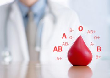 राईजिङ स्टारले रक्तदान कार्यक्रम गर्दै