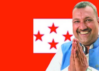 कार्यकर्ताको घरदैलोमा तिवारी