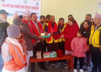 लायन्स क्लब कालिकाद्धारा वृद्धाश्रममा सहयोग