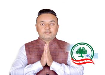 मन र मत माग्दै कांग्रेसका वडा अध्यक्ष उम्मेद्वार नरेन्द्र थापा