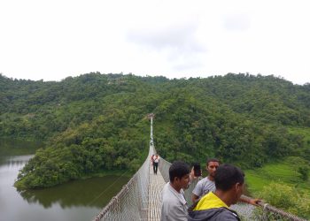 रुपातालमाथि झोलुंगे पुल