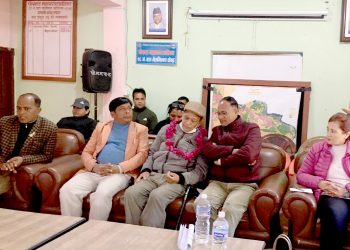 वडाको समग्र विकासका लागि विज्ञको सुझाव लिँदै