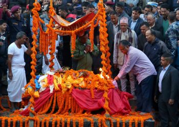 प्रचण्ड पत्नी सीता दाहालको पशुपतिमा अन्त्येष्टि