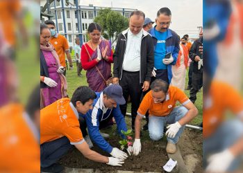 पोखरा–३०को ग्रिन पार्कमा बृक्षारोपण