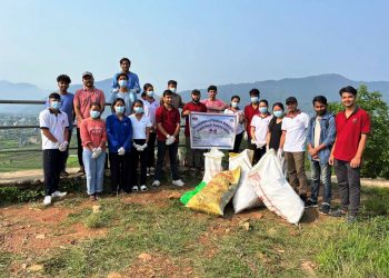 पोखरा विश्वविद्यालयका विद्यार्थीद्धारा सरसफाई