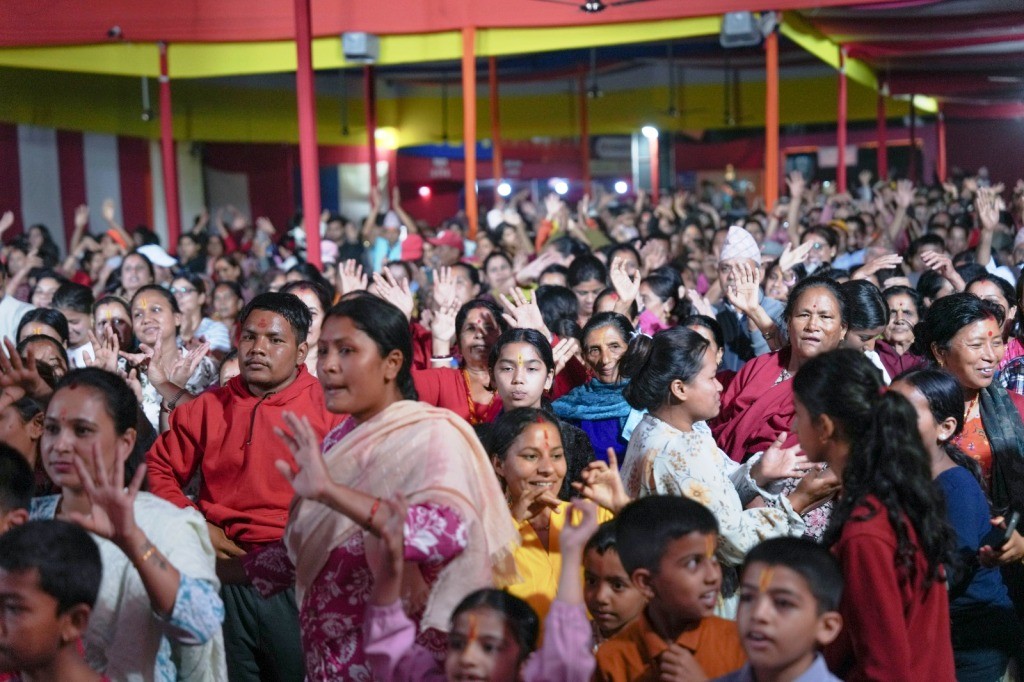 गण्डकी कोटीहोम महायज्ञमा हालसम्म डेढलाख भक्तजन, दिनवन्धु, राधिका दासी, देवी चन्द्रकला र चैतन्यकृष्ण महाराज आउँदै